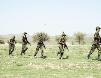 جانب من تمرينات خريجي الدورة (74) قتال